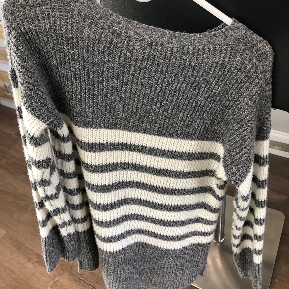 Sweater - Picture 2 of 2